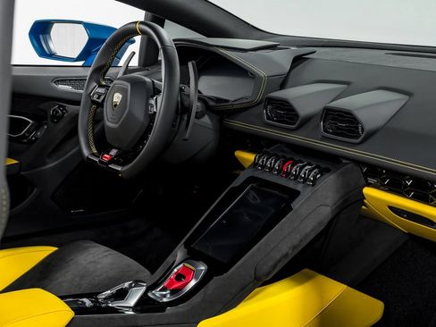Used 2023 Lamborghini Huracan Tecnica RWD image 32