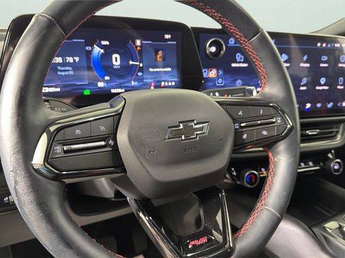 Used 2024 Chevrolet Equinox EV RS FWD image 21