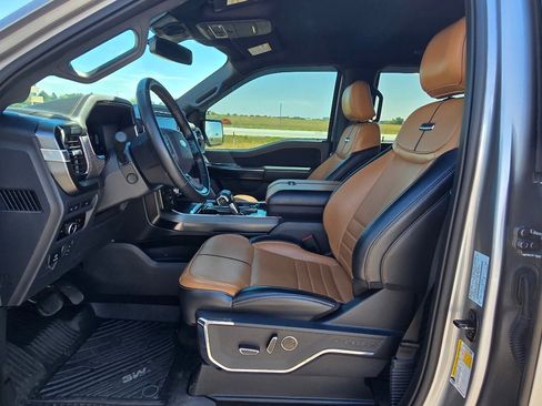Used 2023 Ford F150 Platinum AWD/4WD image 13