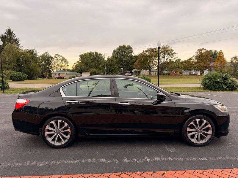 Used 2015 Honda Accord Sport image 4
