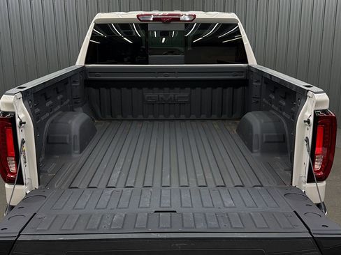 Used 2026 GMC Sierra 1500 AT4 w/ AT4 Premium Package AWD/4WD image 17