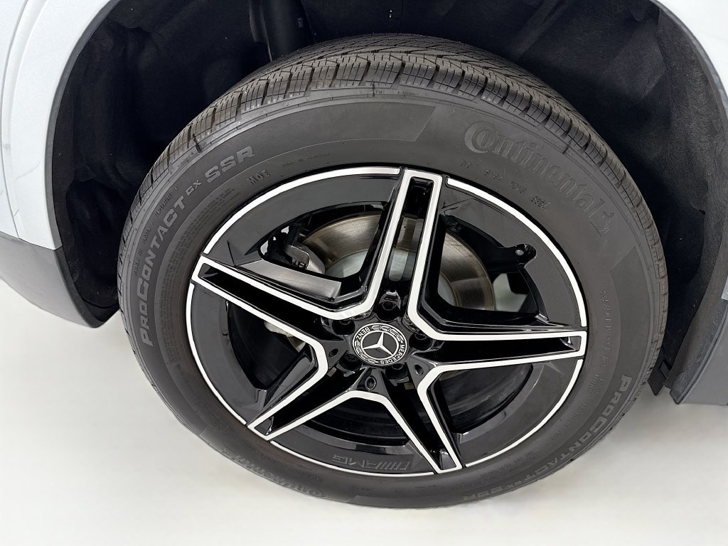 Certified 2025 Mercedes-Benz GLA 250 image 32