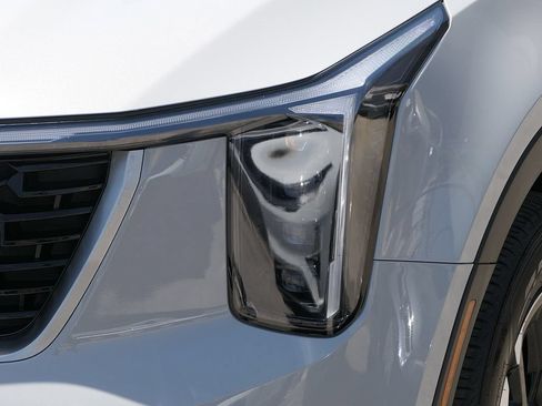 Used 2025 Kia Sorento S FWD image 8