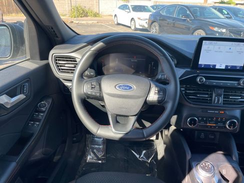Used 2024 Ford Escape ST-Line image 29