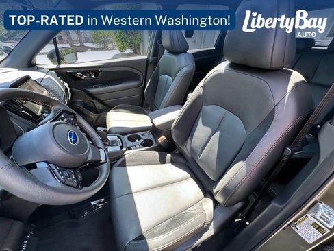Used 2025 Subaru Forester Touring AWD/4WD image 13
