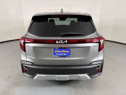 New 2026 Kia Seltos LX FWD image 7
