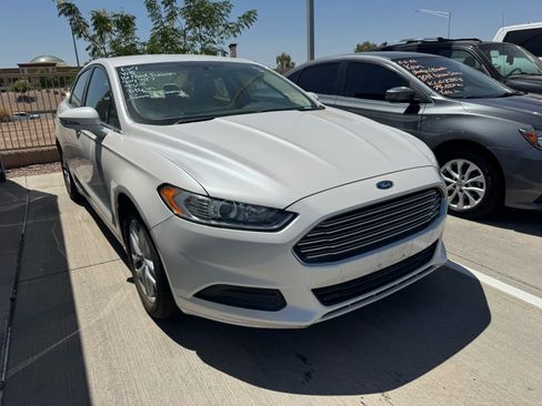 Used 2016 Ford Fusion SE FWD image 5
