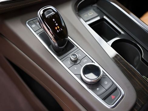 Used 2021 Cadillac Escalade ESV Sport w/ Driver Assist Tech Package AWD/4WD image 20