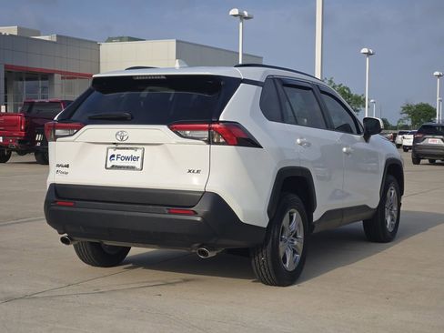 Used 2024 Toyota RAV4 XLE image 7