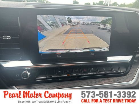 Used 2026 GMC Sierra 1500 SLT w/ SLT Premium Package AWD/4WD image 18
