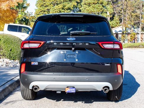 Used 2025 Ford Escape SE w/ PHEV Premium Package FWD image 4