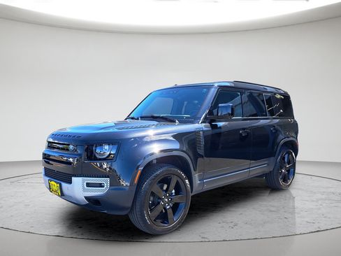 Used 2024 Land Rover Defender 110 S AWD/4WD image 7
