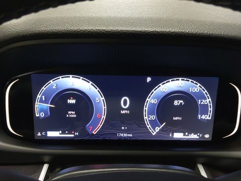 Used 2024 Jeep Wagoneer 4WD image 19