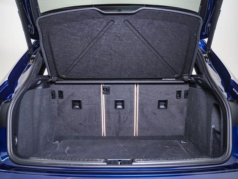 Certified 2025 Porsche Macan image 27