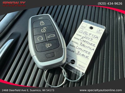 Used 2019 Chrysler Pacifica Limited w/ S Appearance Package image 39