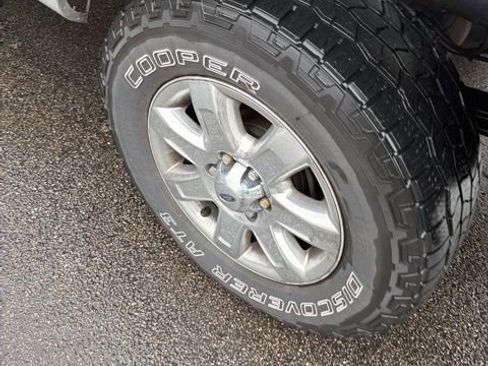 Used 2014 Ford F150 XLT w/ Equipment Group 302A Luxury image 8