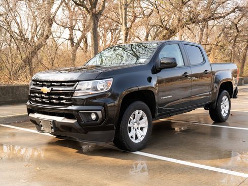 Used 2021 Chevrolet Colorado LT w/ LT Convenience Package image 5