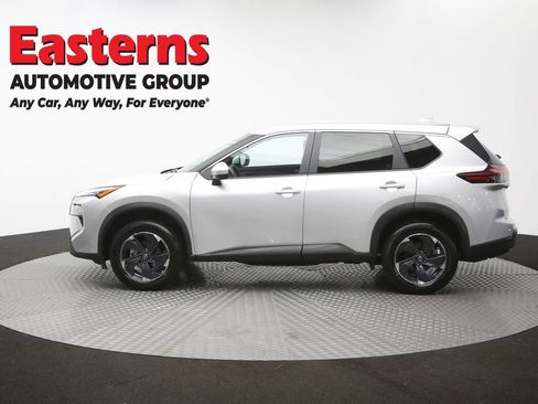 Used 2024 Nissan Rogue SV FWD image 59