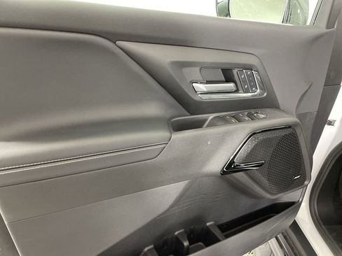 New 2025 Chevrolet Silverado EV LT image 24