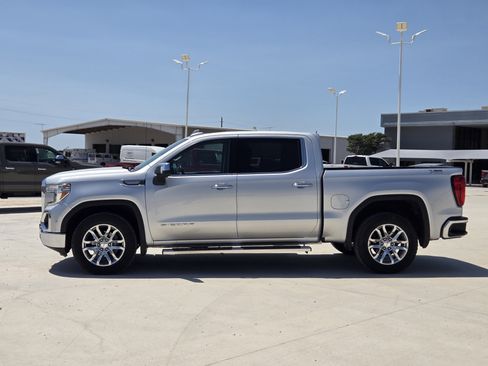 Used 2021 GMC Sierra 1500 SLT AWD/4WD image 4