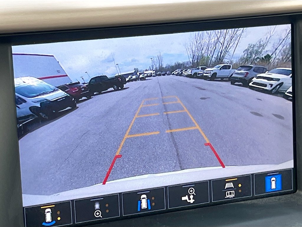 Used 2023 GMC Acadia Denali w/ Denali Technology Package AWD/4WD image 14