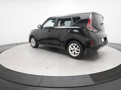 Certified 2023 Kia Soul LX w/ LX Technology Package image 12