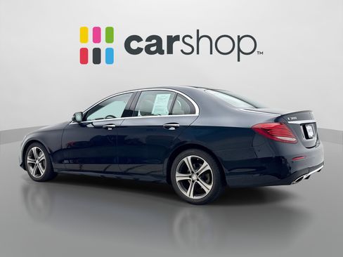 Used 2017 Mercedes-Benz E 300 4MATIC image 3