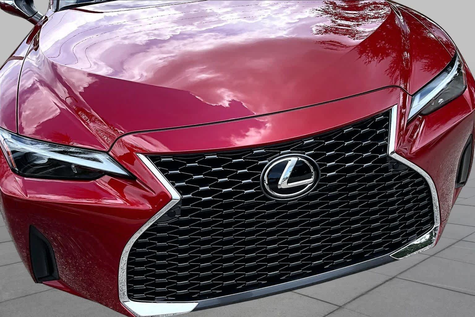 Used 2025 Lexus IS 300 w/ Comfort Package RWD image 30