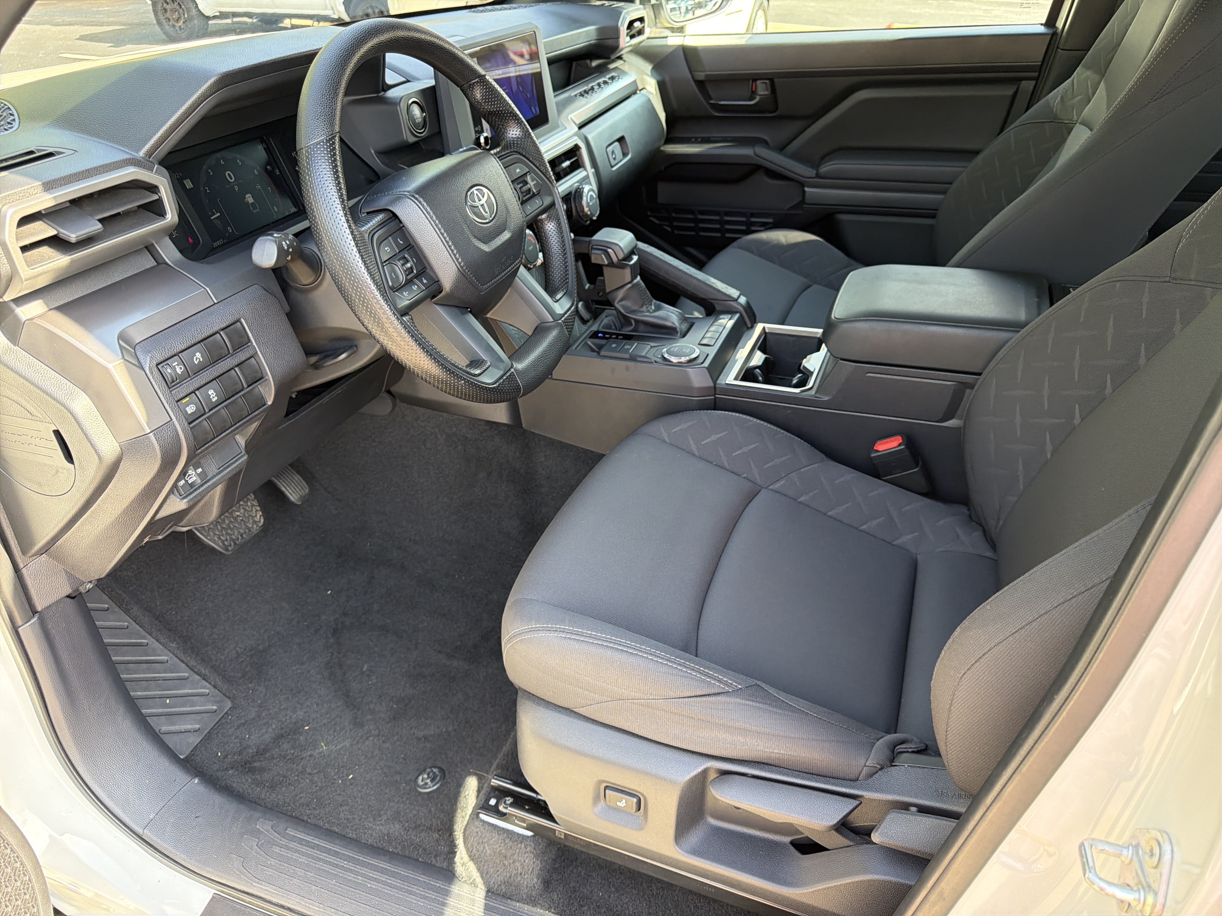 Used 2024 Toyota Tacoma SR5 RWD image 9