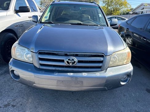 Used 2004 Toyota Highlander Limited image 22