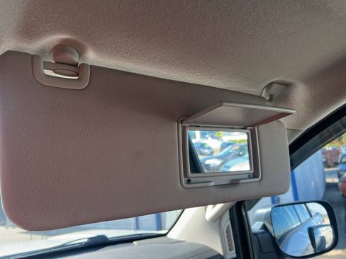 Used 2018 Nissan Titan S w/ S Utility Package image 20