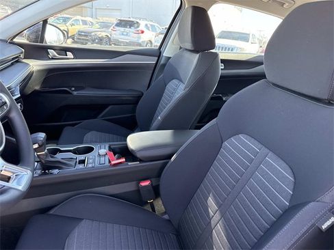 New 2026 Kia K5 LXS image 12