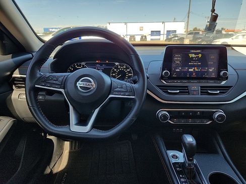 Used 2022 Nissan Altima 2.5 SR image 6