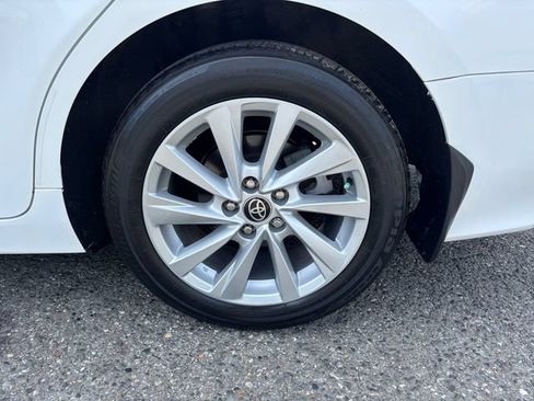 Used 2022 Toyota Camry LE FWD image 28