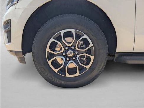 Used 2024 Ford Expedition Max XLT AWD/4WD image 23