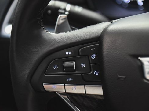 Used 2024 Cadillac XT6 Sport image 26