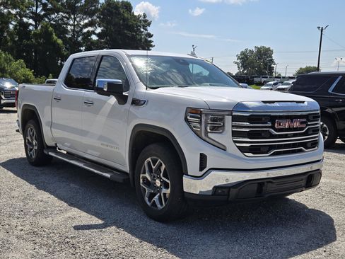 Used 2024 GMC Sierra 1500 SLT w/ SLT Premium Plus Package AWD/4WD image 3