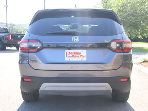 Used 2025 Honda Pilot EX-L image 8