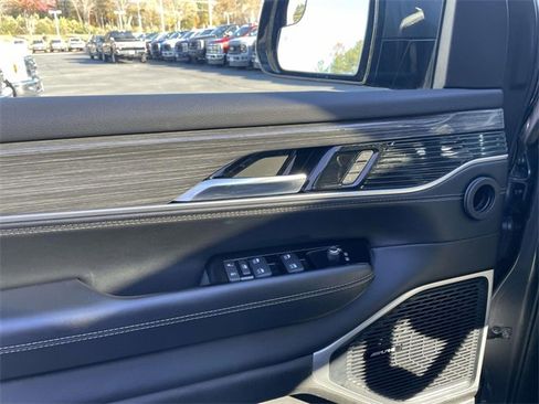 Used 2022 Jeep Wagoneer Series II w/ Premium Group I image 13