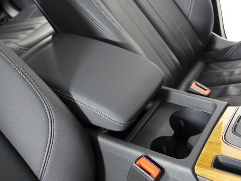 Used 2023 Audi Q5 2.0T Premium w/ Convenience Package image 16