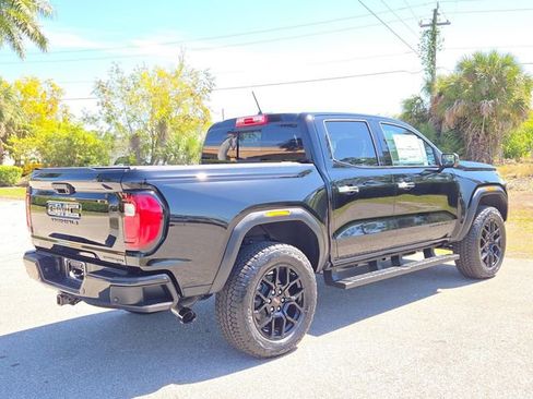 New 2026 GMC Canyon Denali w/ LPO, Denali Black Edition image 4