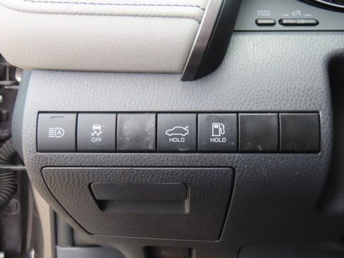 Used 2024 Toyota Camry SE FWD image 23