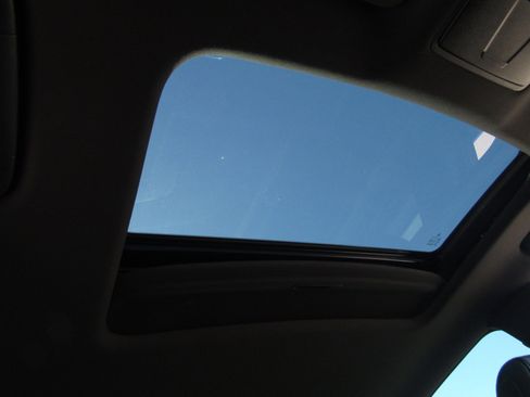 Certified 2020 Acura RLX w/ Technology Package image 8