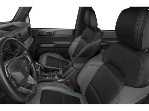 Used 2023 Ford Bronco Black Diamond w/ Sasquatch Package image 6