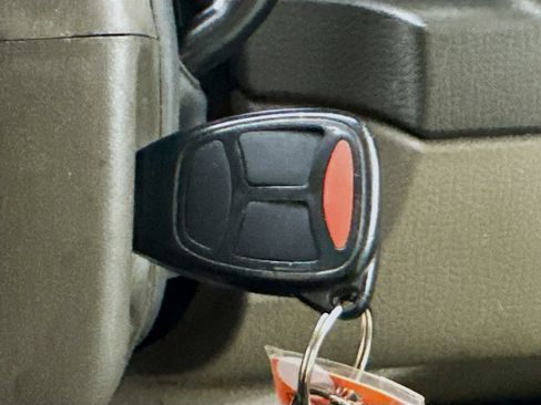 Used 2006 Dodge Durango Limited w/ Travel Convenience Group RWD image 18