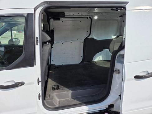 Used 2019 Ford Transit Connect XLT image 14