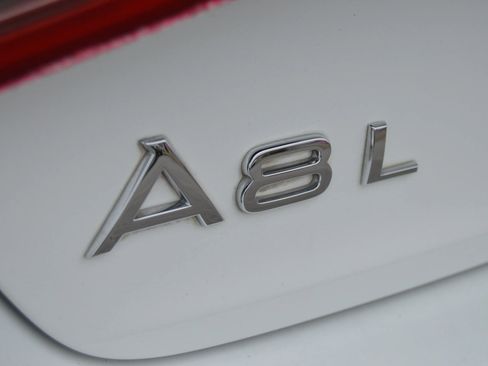 Used 2011 Audi A8 L 4.2 image 7