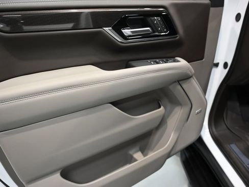 New 2026 GMC Yukon XL Elevation w/ Elevation Premium Package image 28