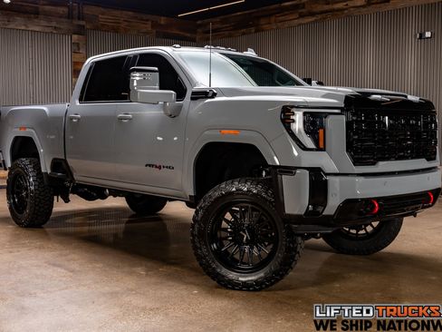 Used 2024 GMC Sierra 2500 AT4 w/ Max Trailering Package image 1