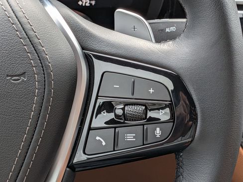 Certified 2023 BMW 530i w/ Premium Package image 21